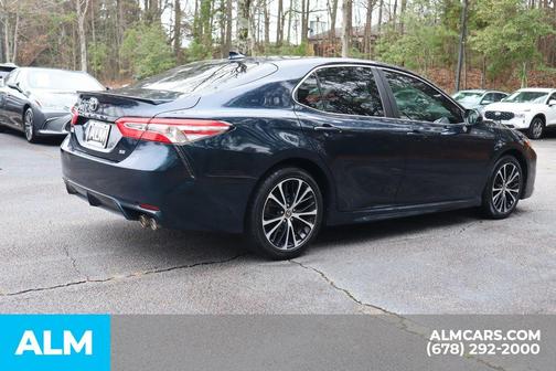 2020 Toyota Camry SE