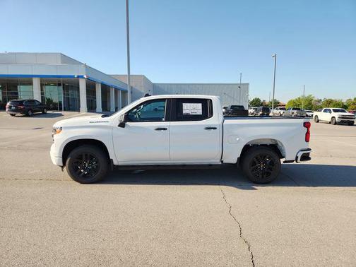 Summit White 2026 Chevrolet Silverado 1500 Custom