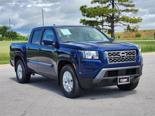 2022 Nissan Frontier SV