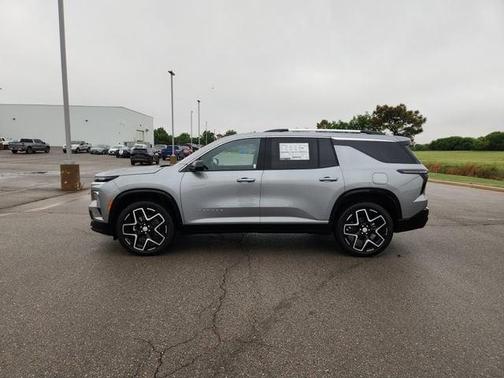 Sterling Gray Metallic 2026 Chevrolet Traverse High Country