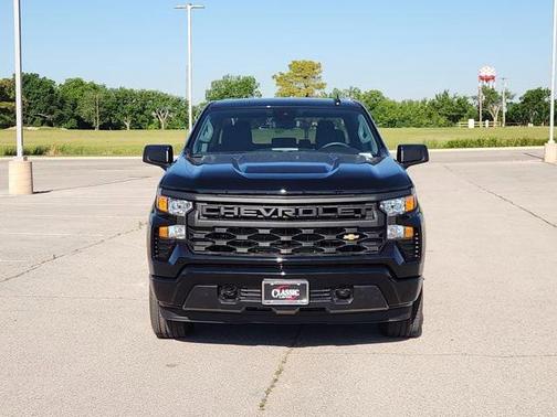 Black 2026 Chevrolet Silverado 1500 Custom