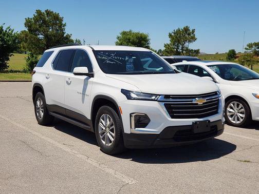 Summit White 2022 Chevrolet Traverse LT Leather