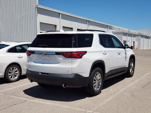 Summit White 2022 Chevrolet Traverse LT Leather