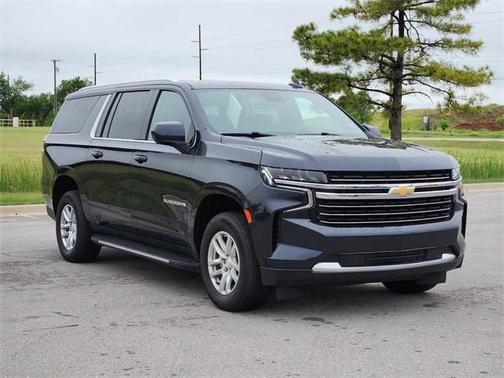 2023 Chevrolet Suburban LT