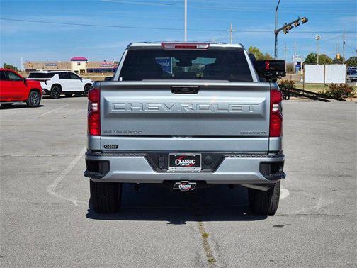 2026 Chevrolet Silverado 1500 Custom