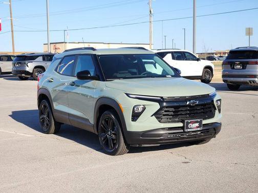 Cacti Green 2026 Chevrolet Trailblazer LT