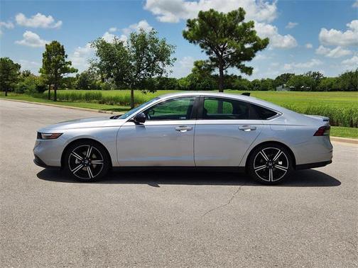 2023 Honda Accord Hybrid Base