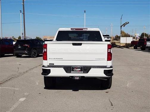 2026 Chevrolet Silverado 1500 Custom