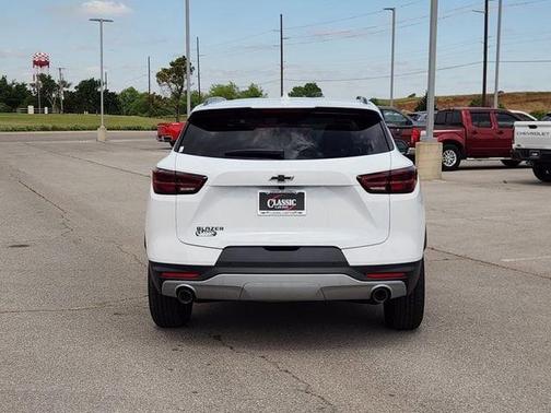 Summit White 2026 Chevrolet Blazer 2LT