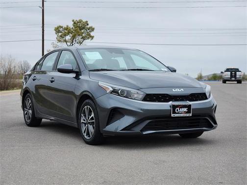 2023 Kia Forte LXS
