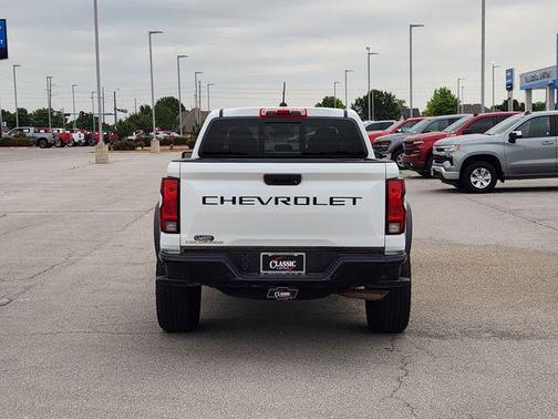 Summit White 2023 Chevrolet Colorado Trail Boss
