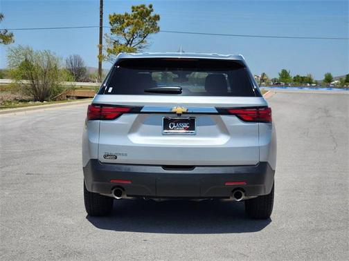 2022 Chevrolet Traverse LS