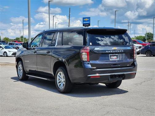2023 Chevrolet Suburban LT