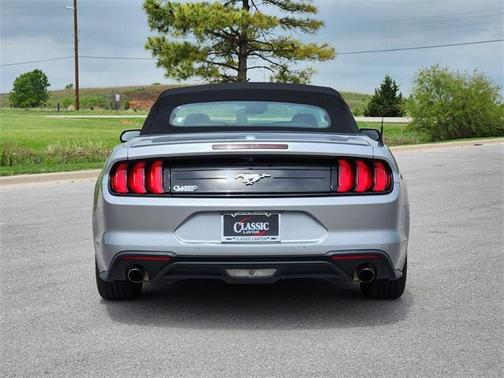 2022 Ford Mustang EcoBoost Premium