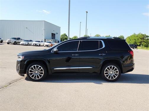 2022 GMC Acadia Denali