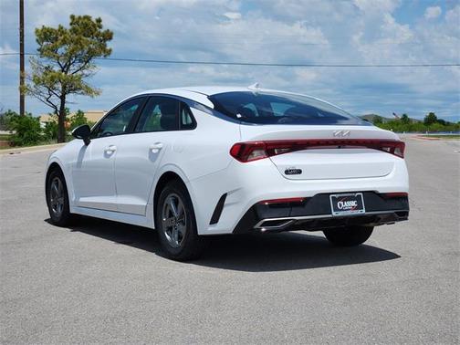 2023 Kia K5 LXS
