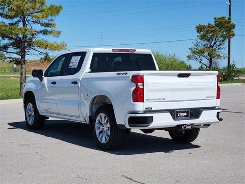 2025 Chevrolet Silverado 1500 Custom