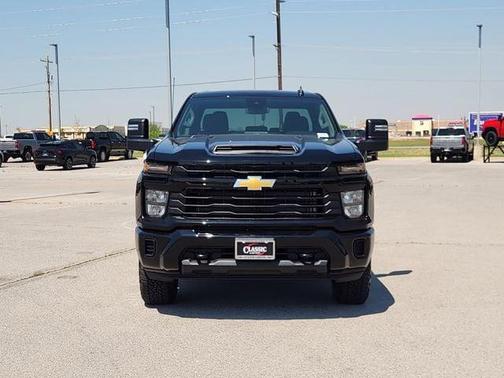 2026 Chevrolet Silverado 2500 Custom