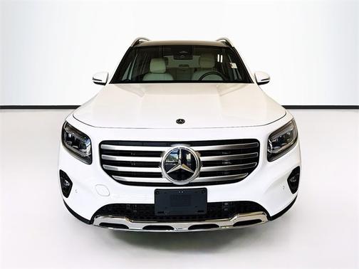 2025 Mercedes-Benz GLB 250 