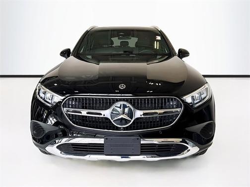 2025 Mercedes-Benz GLC 300 