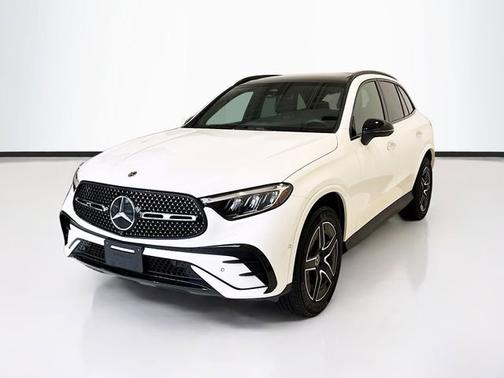 Polar White 2026 Mercedes-Benz GLC 300