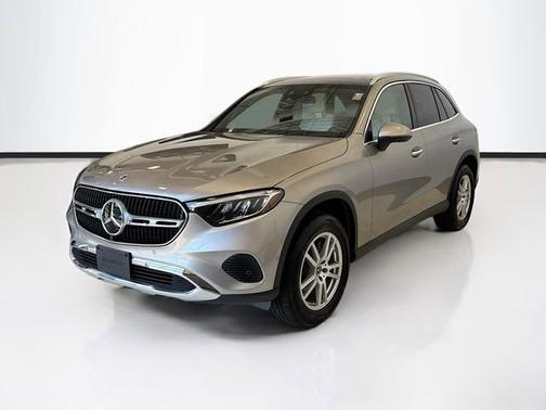 Mojave Silver Metallic 2023 Mercedes-Benz GLC 300 4MATIC