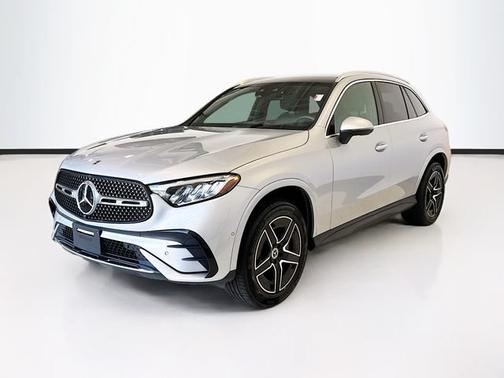 Cirrus Silver Metallic 2024 Mercedes-Benz GLC 300
