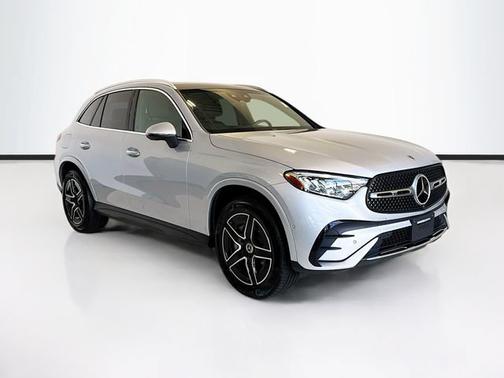 Cirrus Silver Metallic 2024 Mercedes-Benz GLC 300