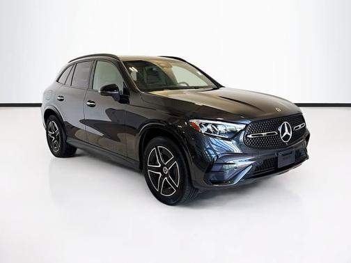 Graphite Grey Metallic 2026 Mercedes-Benz GLC 300 4MATIC