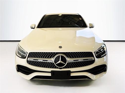 2023 Mercedes-Benz GLC 300