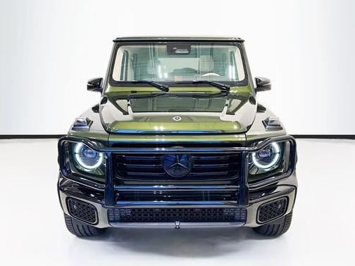 MANUFAKTUR Olive Metallic 2025 Mercedes-Benz G-Class