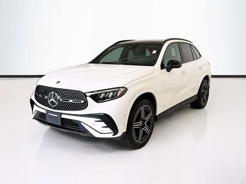 Polar White 2026 Mercedes-Benz GLC 300