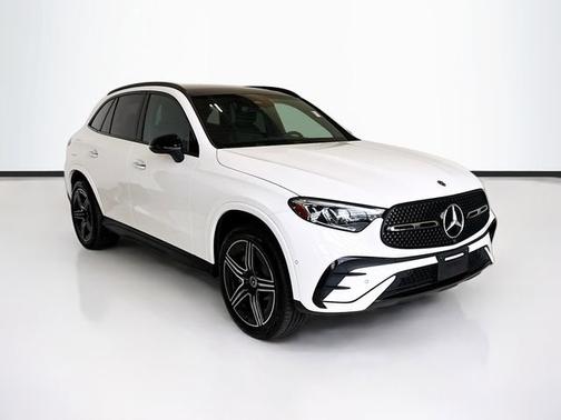 Polar White 2026 Mercedes-Benz GLC 300