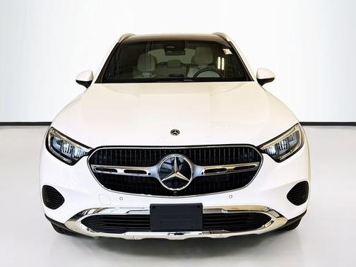 2026 Mercedes-Benz GLC 300 4MATIC