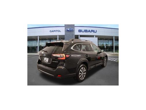 Crystal Black Silica 2025 Subaru Outback Premium