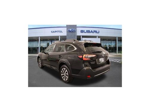 Crystal Black Silica 2025 Subaru Outback Premium