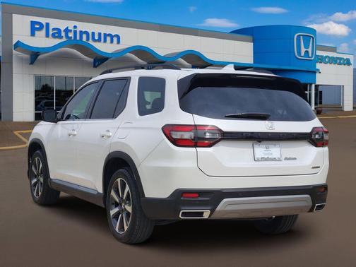 2023 Honda Pilot Touring 8-Passenger