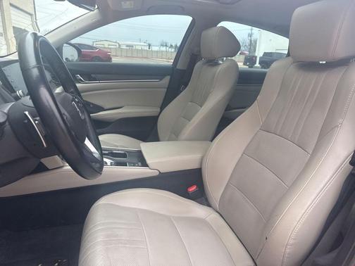 2022 Honda Accord Touring 2.0T