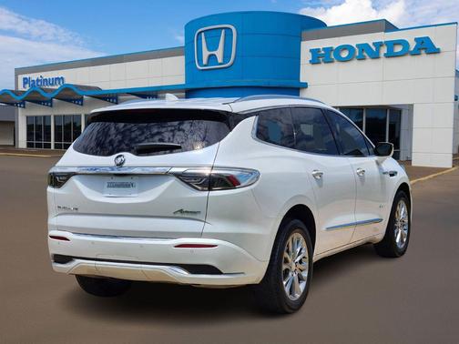 2022 Buick Enclave FWD Avenir