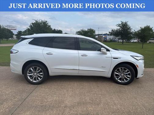 2022 Buick Enclave FWD Avenir