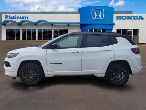 Bright White Clearcoat 2024 Jeep Compass Limited