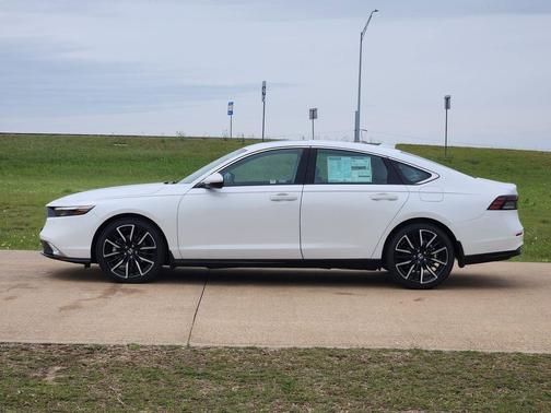 Platinum White 2026 Honda Accord Hybrid Touring
