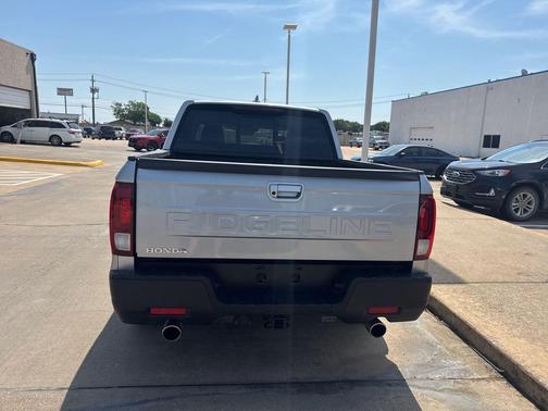 Solar Silver Metallic 2025 Honda Ridgeline RTL
