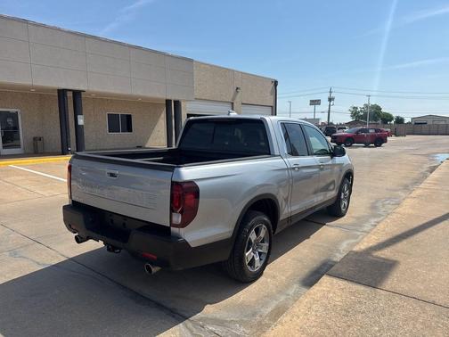 Solar Silver Metallic 2025 Honda Ridgeline RTL