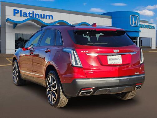 2023 Cadillac XT5 Sport