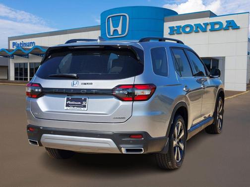 2025 Honda Pilot Touring 8-Passenger