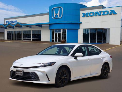 Ice Cap 2025 Toyota Camry LE