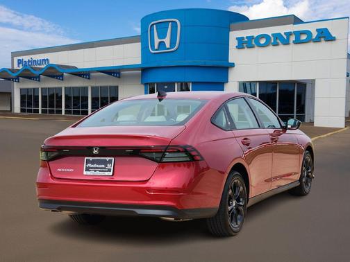 2025 Honda Accord Sport SE 1.5T