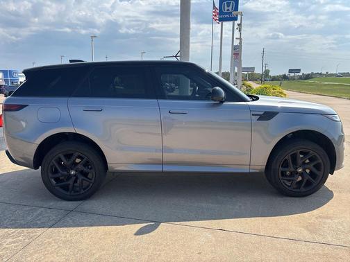 2023 Land Rover Range Rover Sport SE