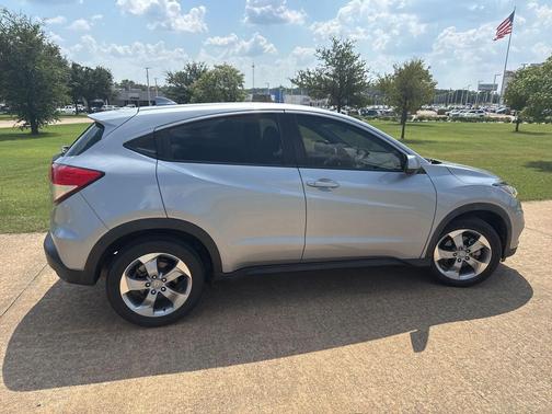 2022 Honda HR-V LX